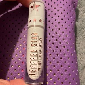Jeffree Star white liquid lipstick